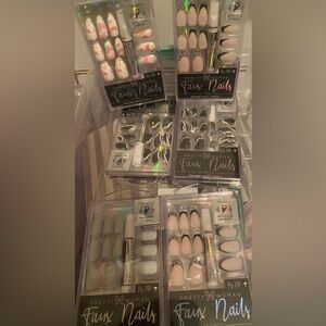 press on nails bundle includes 6 packs shown in pictures